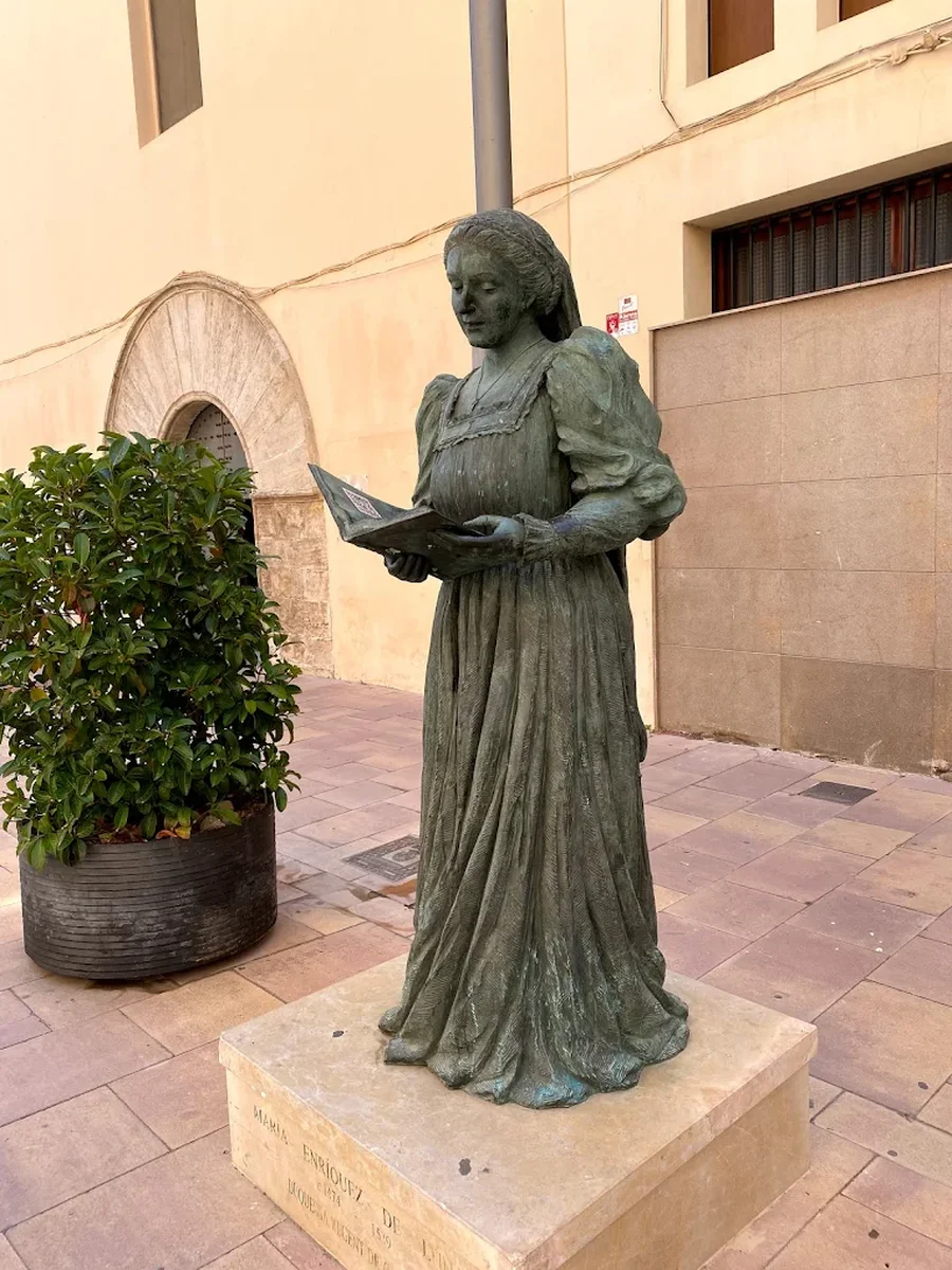 Statue at the Convent of Santa Clara