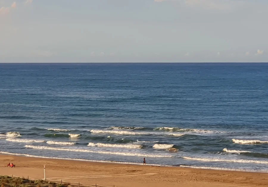 L'Auir Beach in Gandia