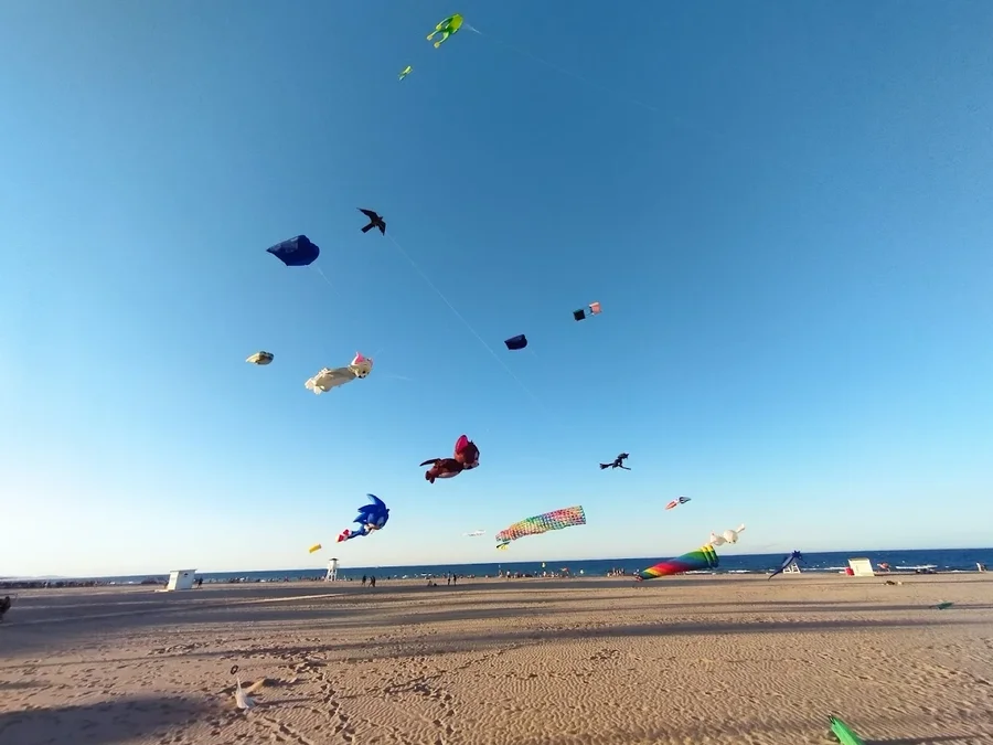 Activities at Playa Nord in Gandía