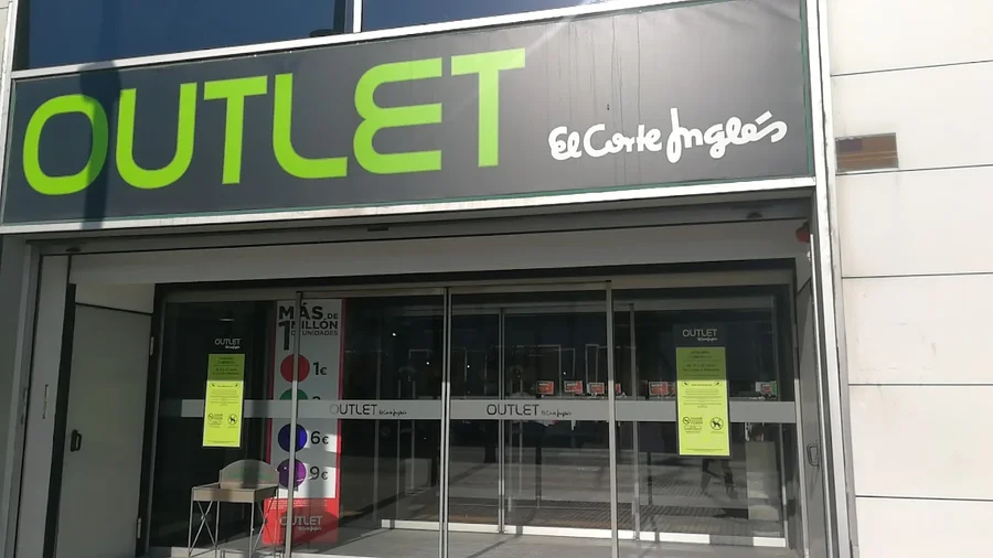 El Corte Inglés Outlet shopping centre in Gandía
