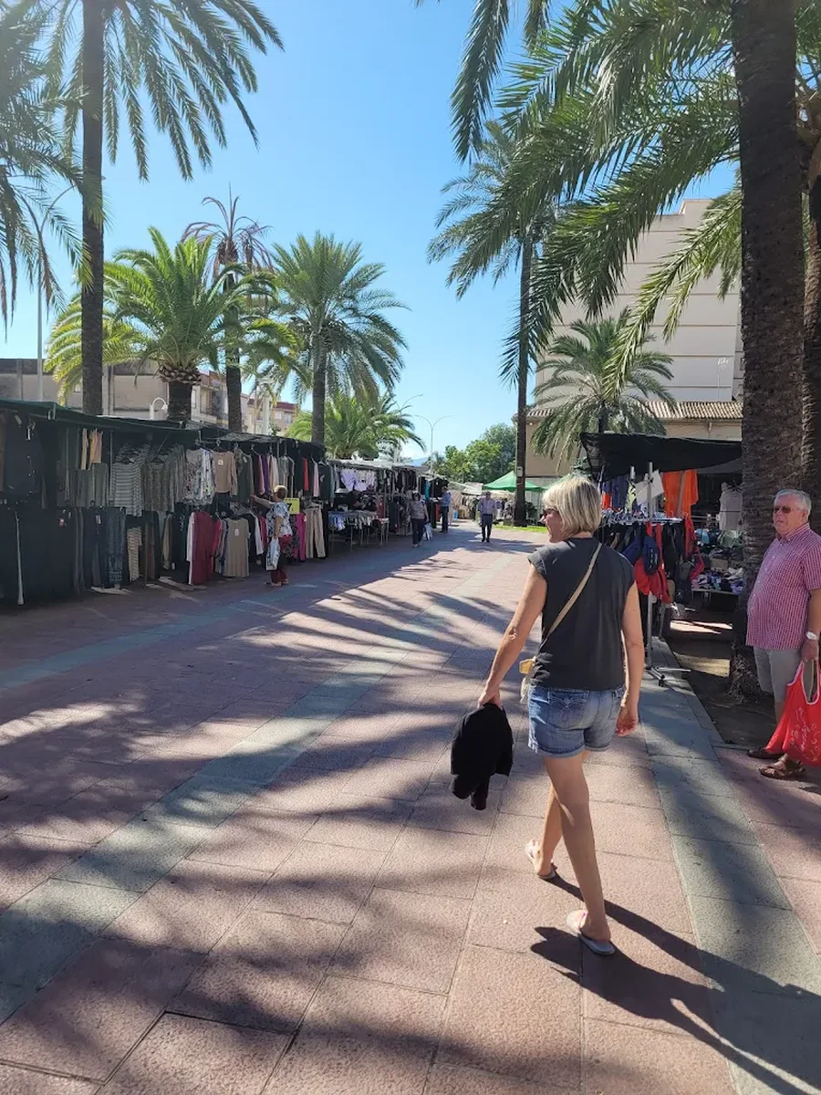 Thursday market in Gandía Beach