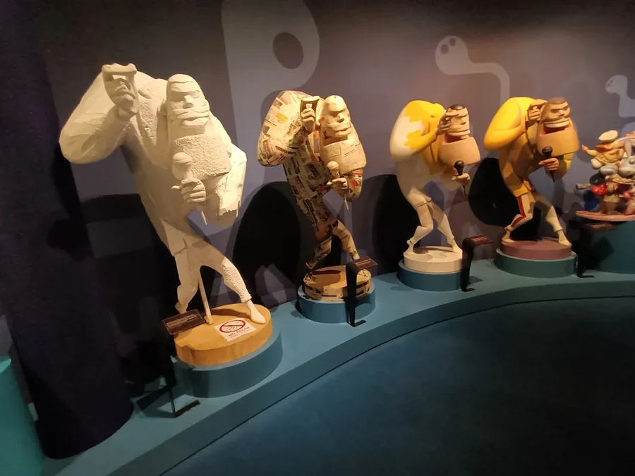 Inside the Gandia Fallas Museum