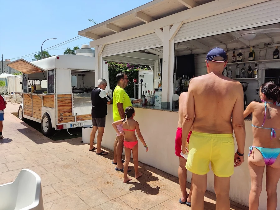 Villa Luz bar in Gandia
